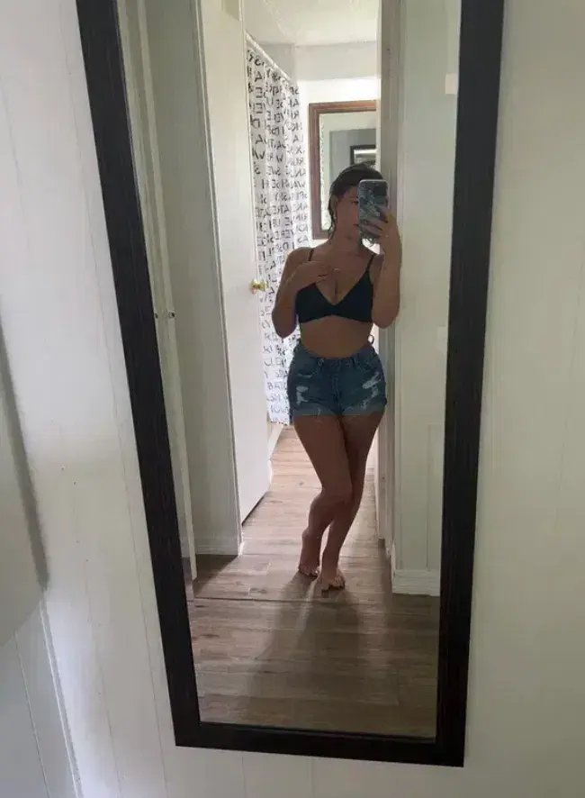 olivia86545 (20) female from US - sexting partner