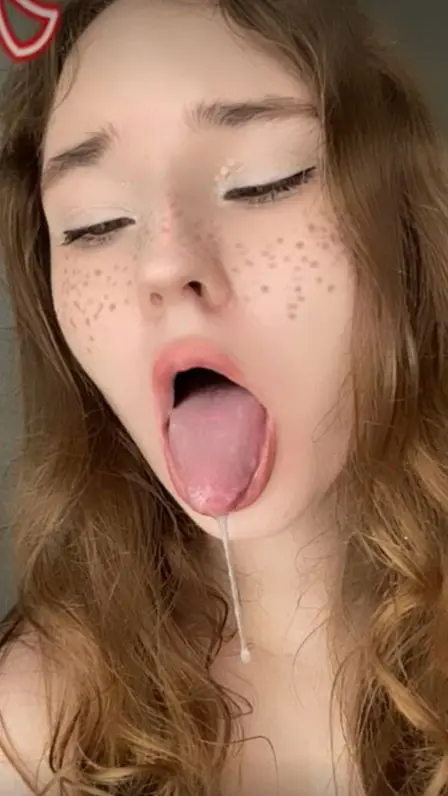 oliviaparker62727 (20) female from US - sexting partner