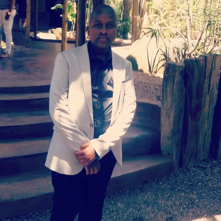 oluhlekunene2005 from ZA