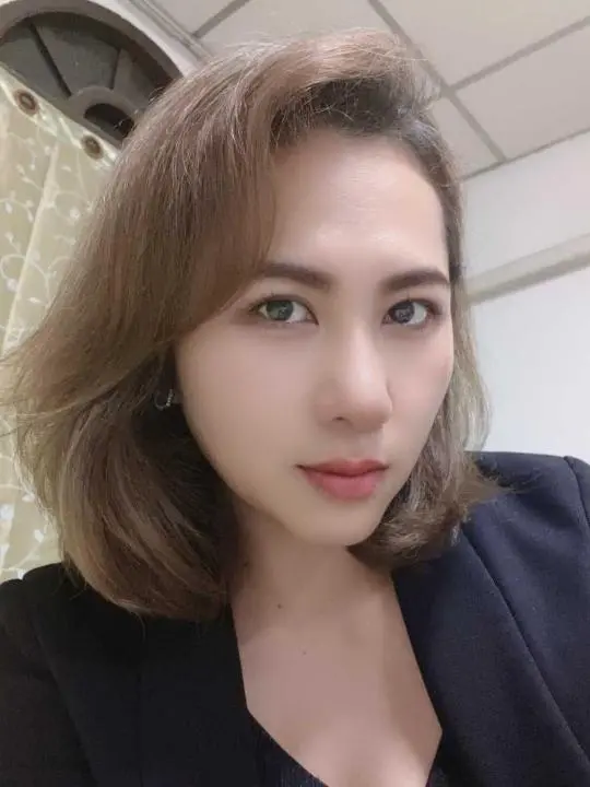 oswze8jpak (18) female from SL - sexting partner