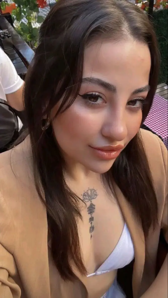 owngummy (23) female from US - sexting partner