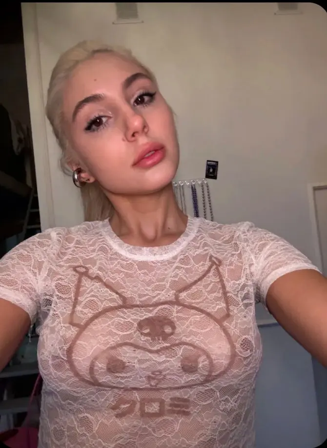 pafojik (18) female from US - sexting partner