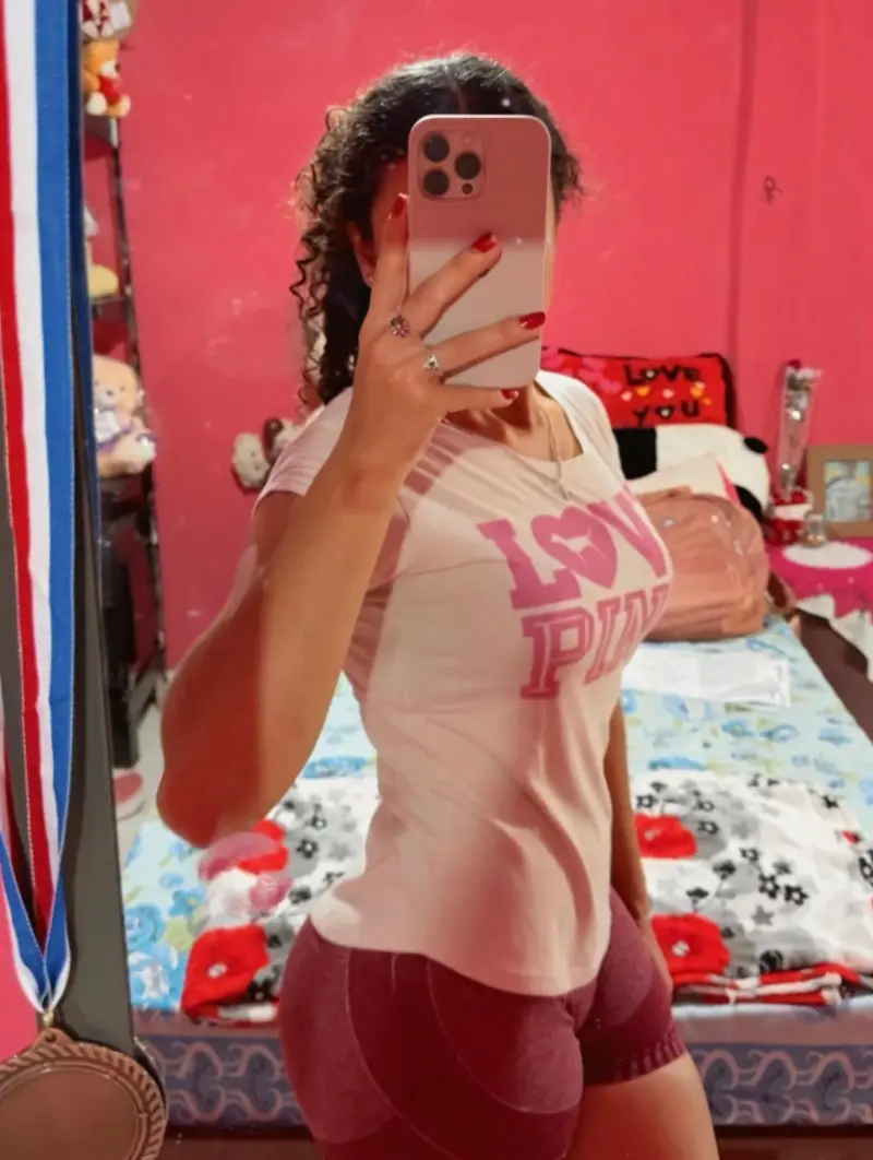 pagebe8824 (22) female from AT - sexting partner