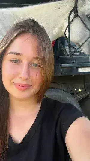 panese6716 (18) female from US - sexting partner