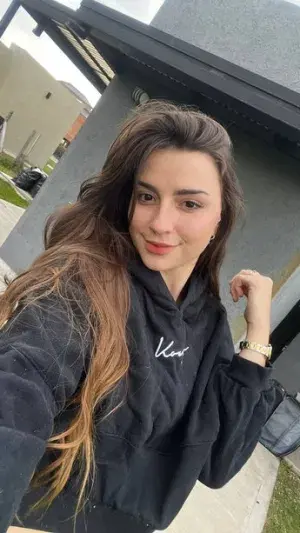 pantodas02 (24) female from US - sexting partner