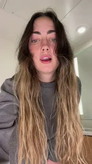 parenom792 (21) female from AU - sexting partner