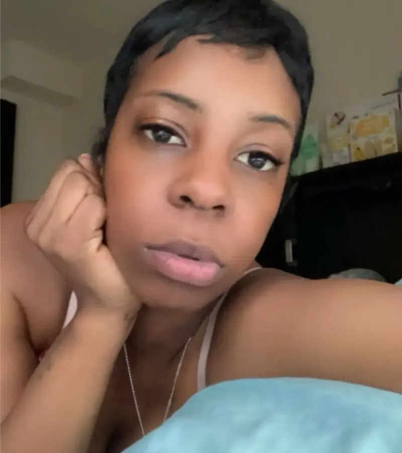 pigilen453 (18) female from GB - sexting partner