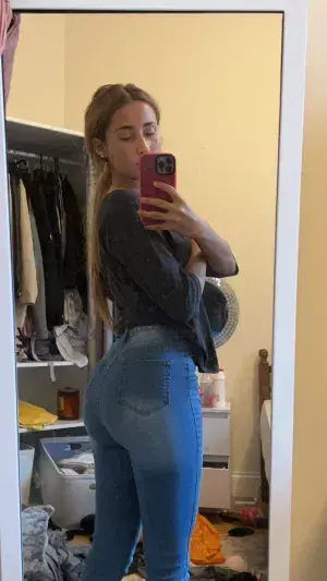 pijidef236 (25) female from DE - sexting partner