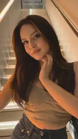 pimixo1852 (23) female from GB - sexting partner