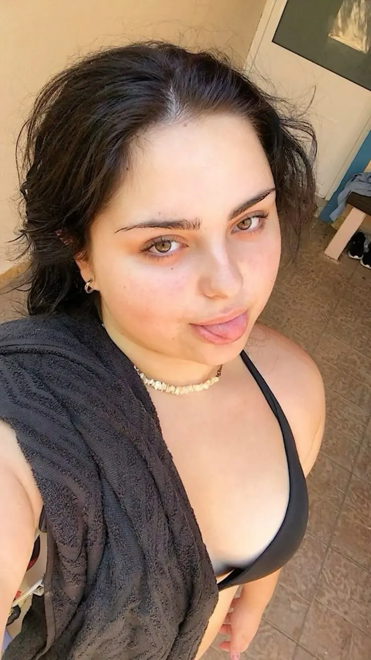 pinkyy678 (18) female from DK - sexting partner