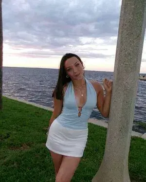 piwapo7480 (23) female from IT - sexting partner