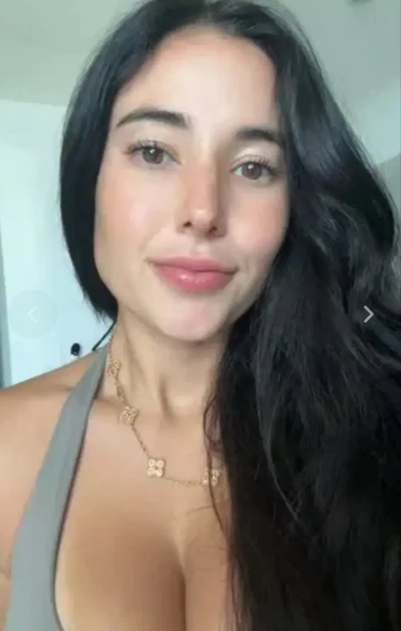 pofoqety (18) female from US - sexting partner