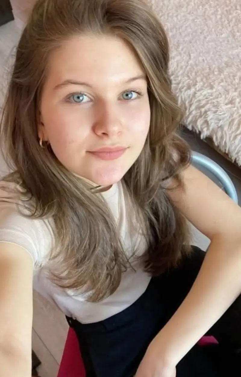 poxexj (22) female from US - sexting partner