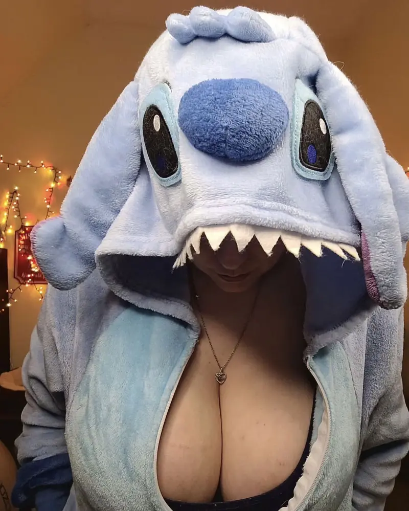 pussysmellsnice (18) female from CA - sexting partner