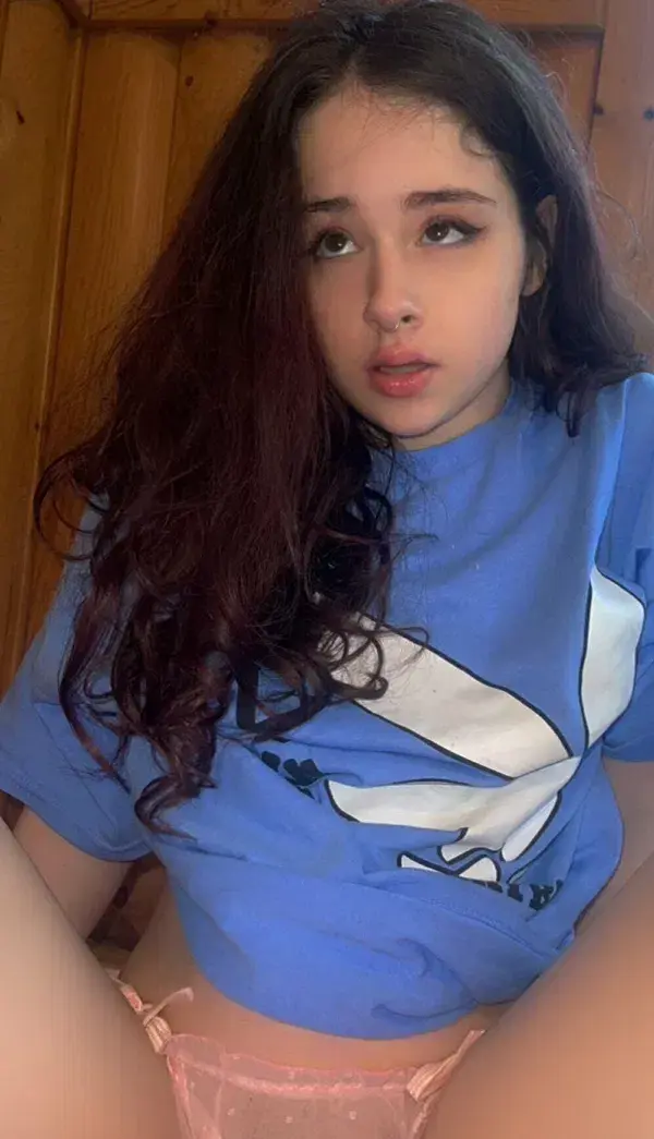 qabyp (25) female from PK - sexting partner