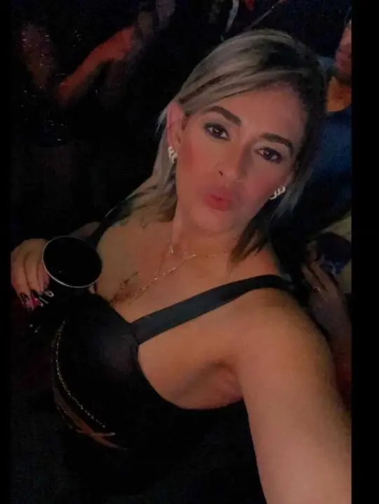 qevacaru (18) female from AT - sexting partner