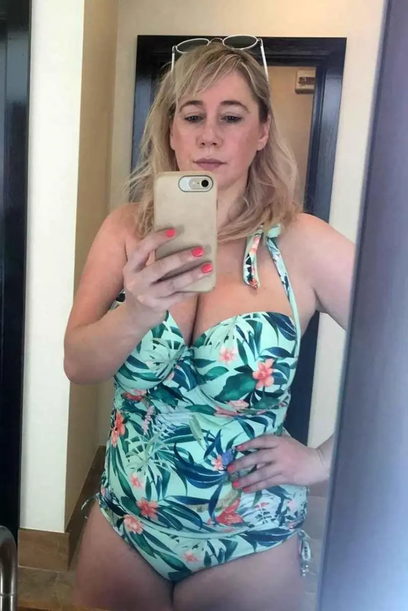 qigesida (18) female from DK - sexting partner