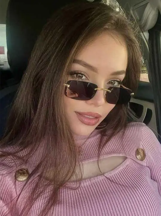 qyzefo (18) female from US - sexting partner