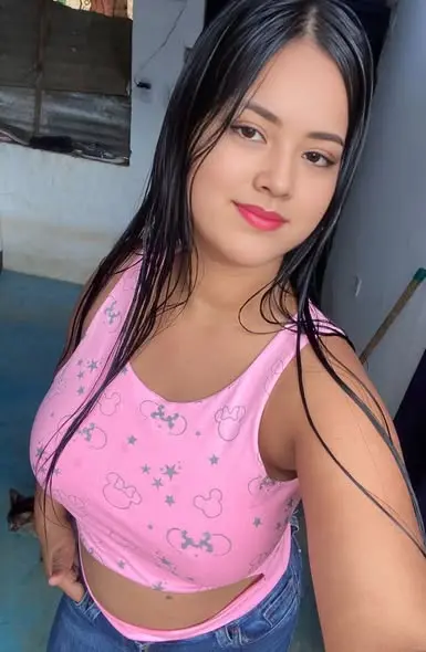 radajox316 (18) female from AE - sexting partner