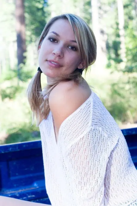 rakod32988 (21) female from AU - sexting partner