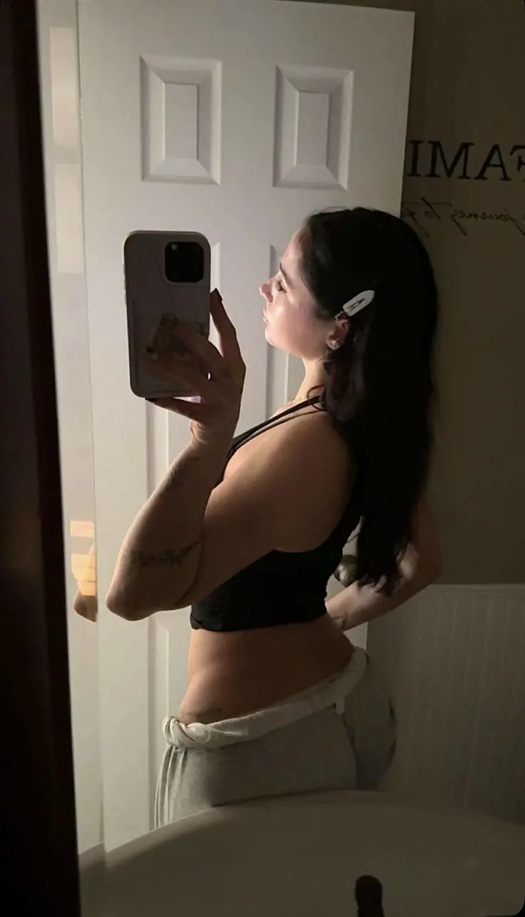 raveha6757 (18) female from US - sexting partner