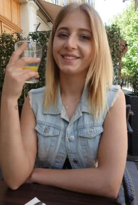 raxey53597 (25) female from CA - sexting partner