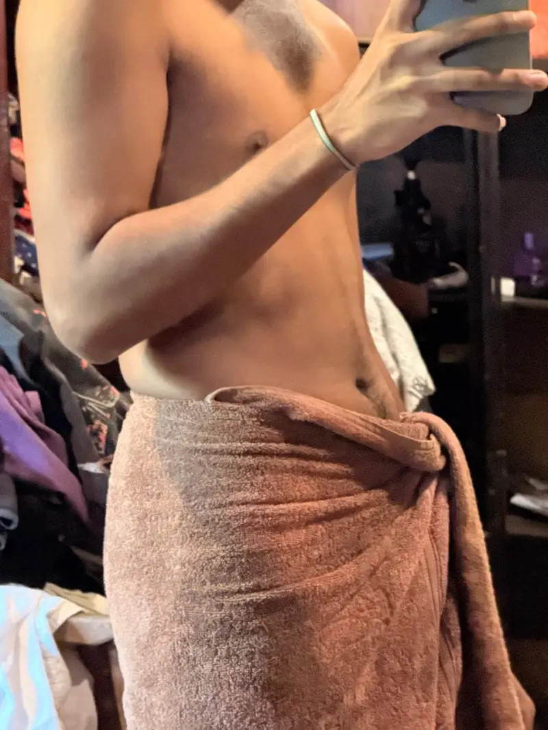 raydalton (18) male from LK - sexting partner