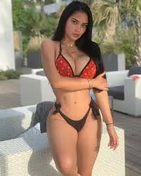 redenoh235 (18) female from US - sexting partner