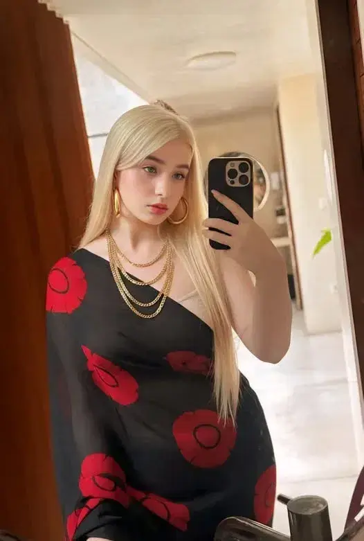 redoren243 (21) female from AT - sexting partner