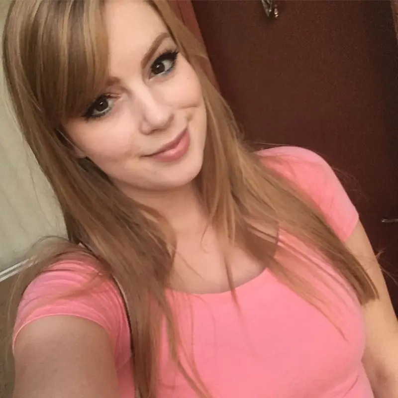 reesscdrrd (18) female from PL - sexting partner