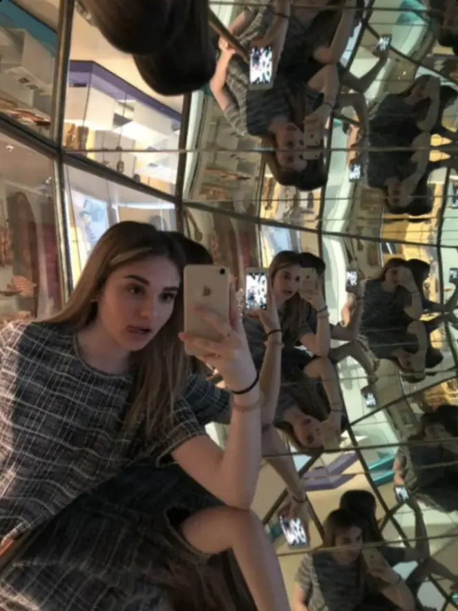 releskl (18) female from US - sexting partner