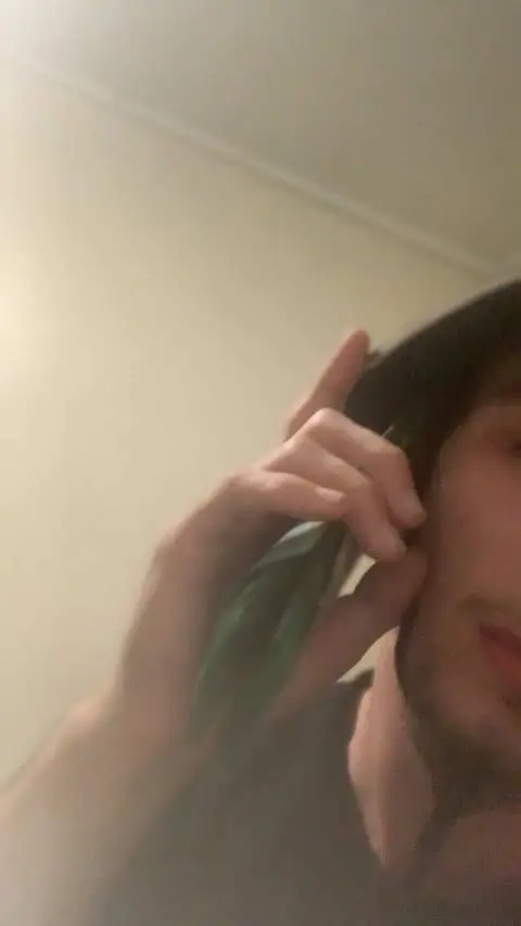 rhysss- (18) male from AU - sexting partner