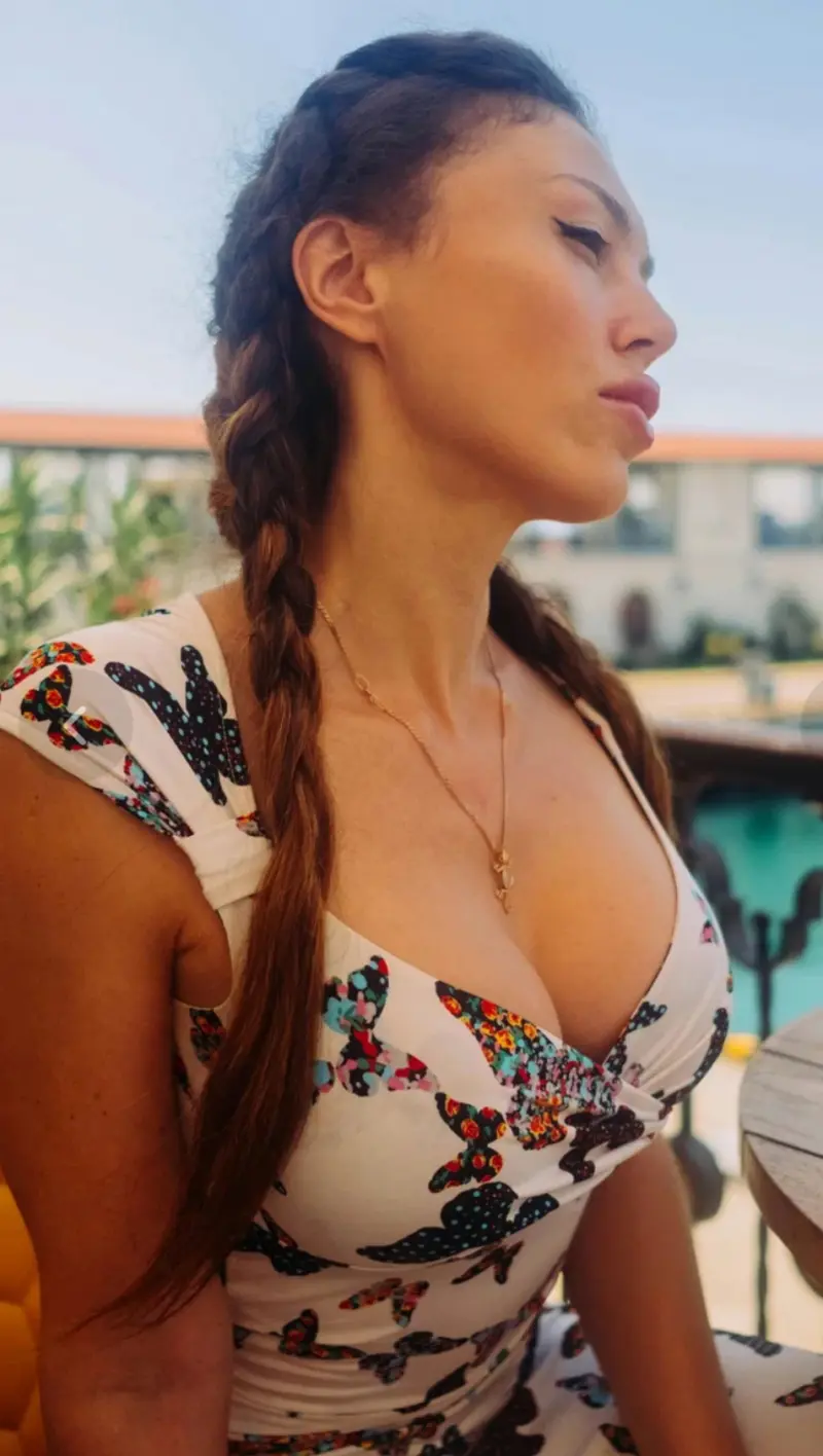 ridejajk (18) female from US - sexting partner