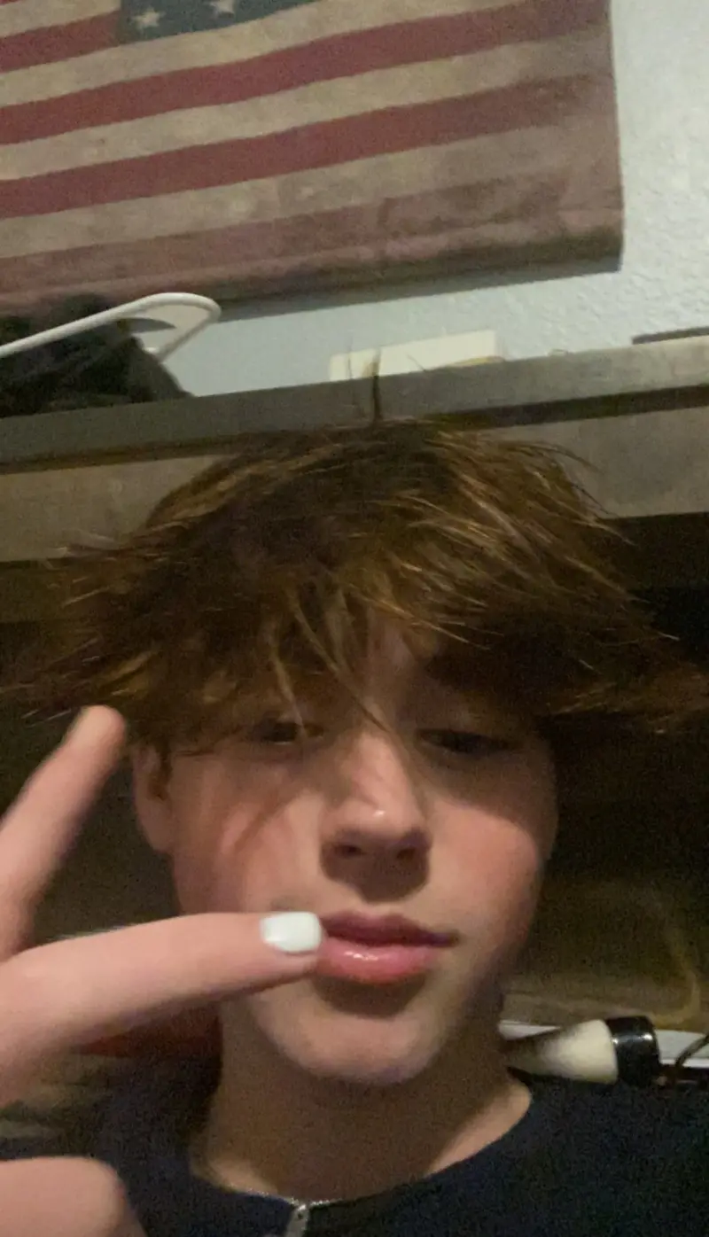 rikberens443 (18) male from NL - sexting partner