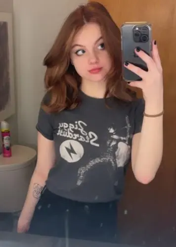 rinehavo (18) female from GB - sexting partner