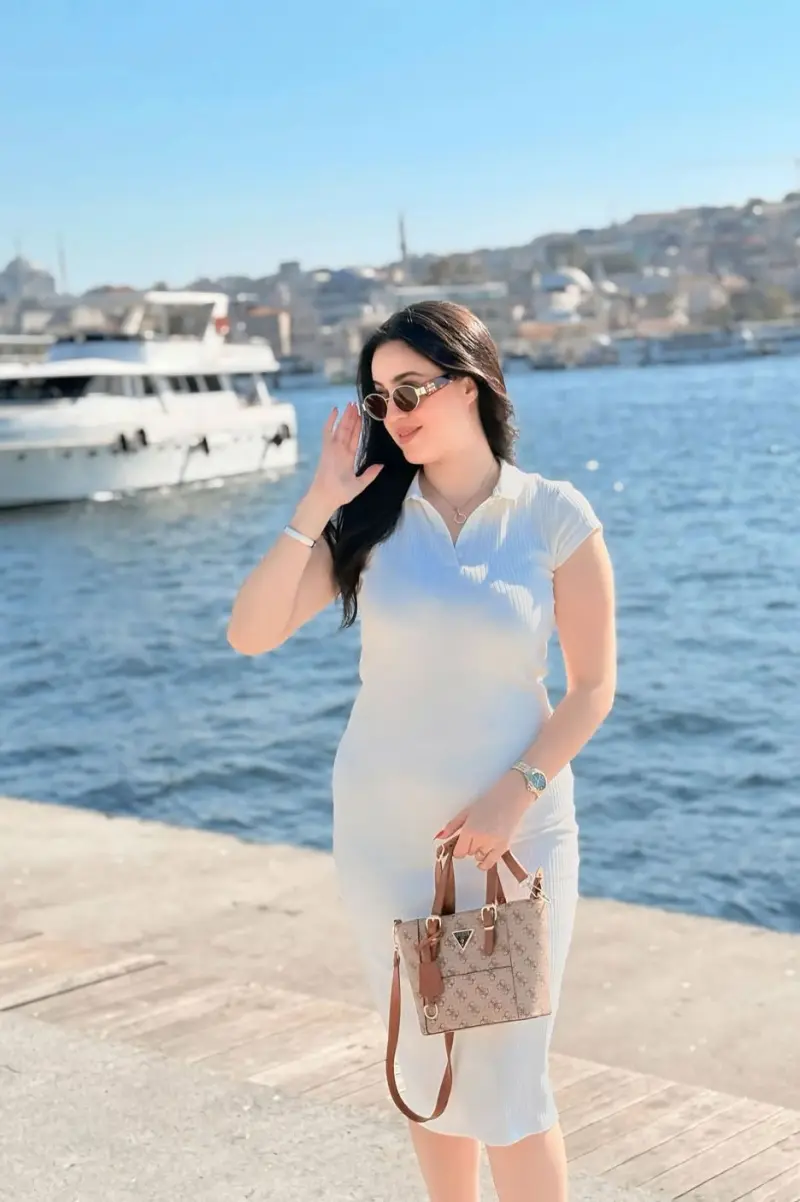 riwimoly (18) female from US - sexting partner