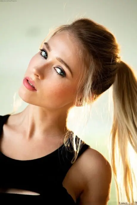 riyab60046 (23) female from GB - sexting partner