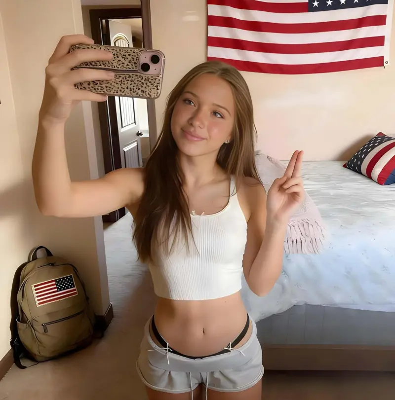 rogigo2266 (22) female from GB - sexting partner