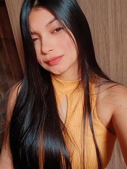 rokodiko (18) female from US - sexting partner