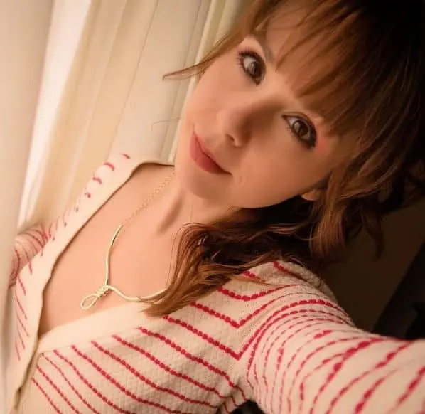 rosepauline02 (18) female from US - sexting partner