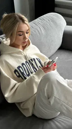 rosimib842 (18) female from US - sexting partner