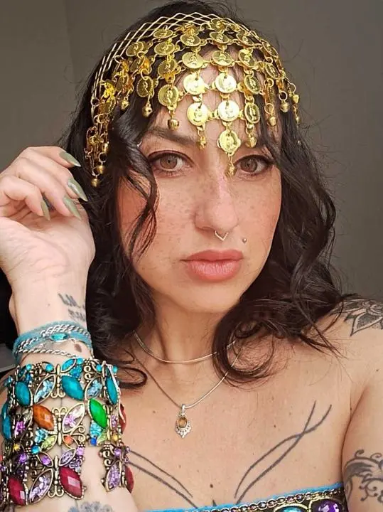 rywyxo (18) female from GB - sexting partner