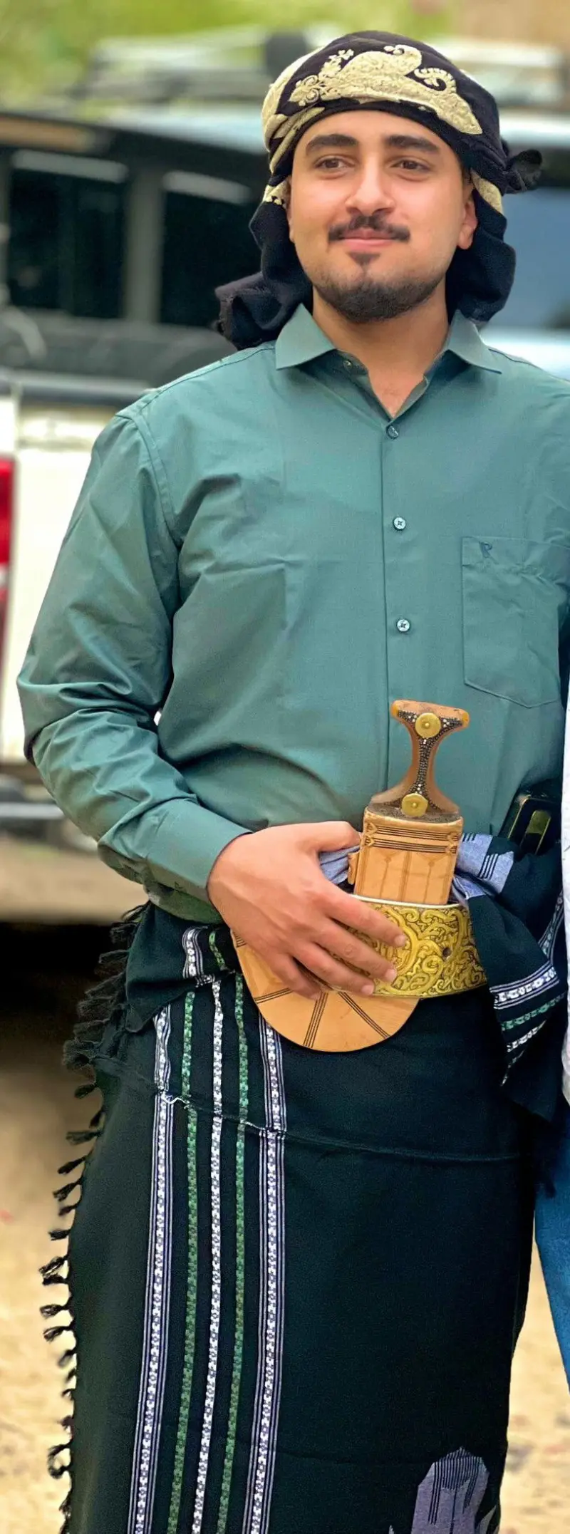 saadsaeed (23) male from YE - sexting partner