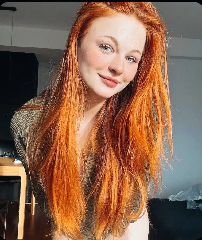 sahotej (23) female from FR - sexting partner