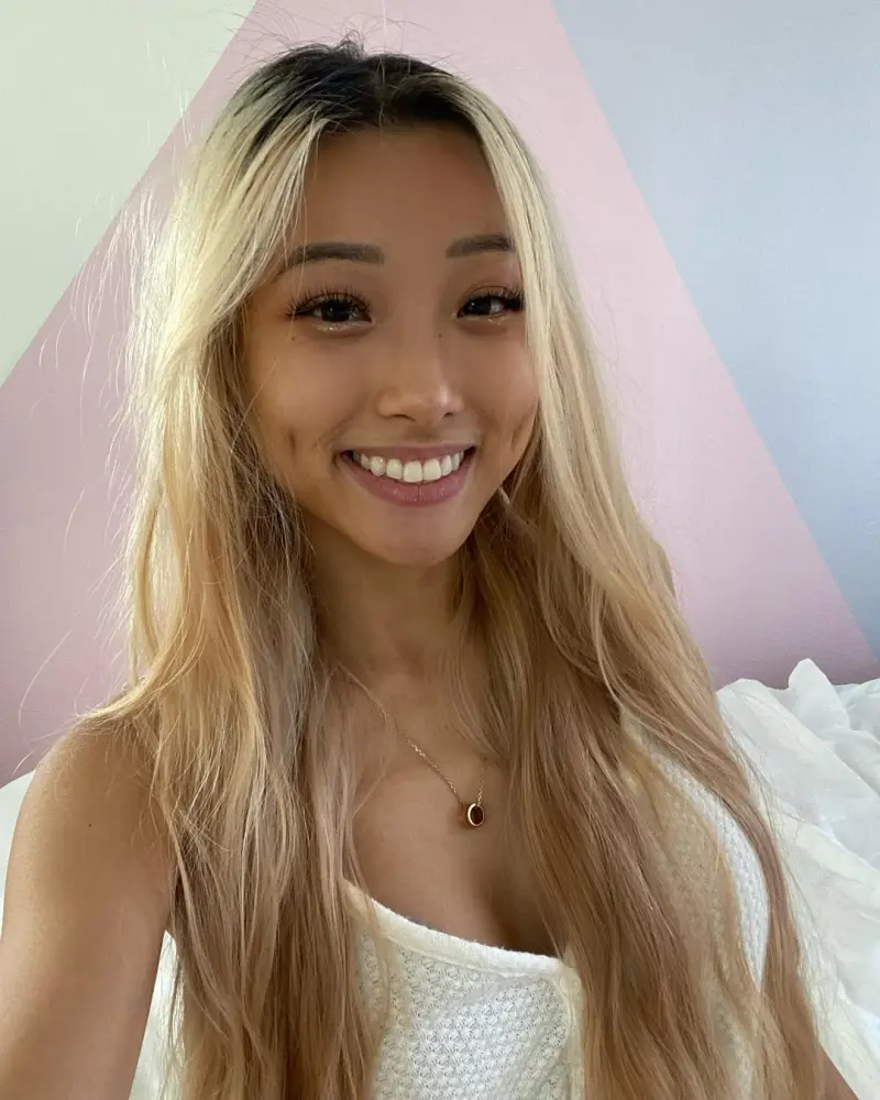 sarahmarrry235 (18) female from US - sexting partner