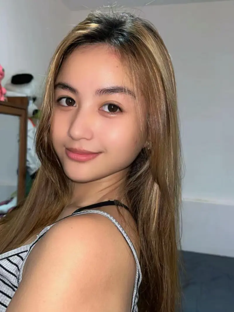 savajip879 (18) female from AT - sexting partner