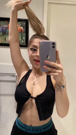 sawigel320 (18) female from DE - sexting partner