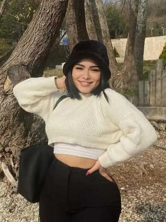 sdsatuz (25) female from US - sexting partner