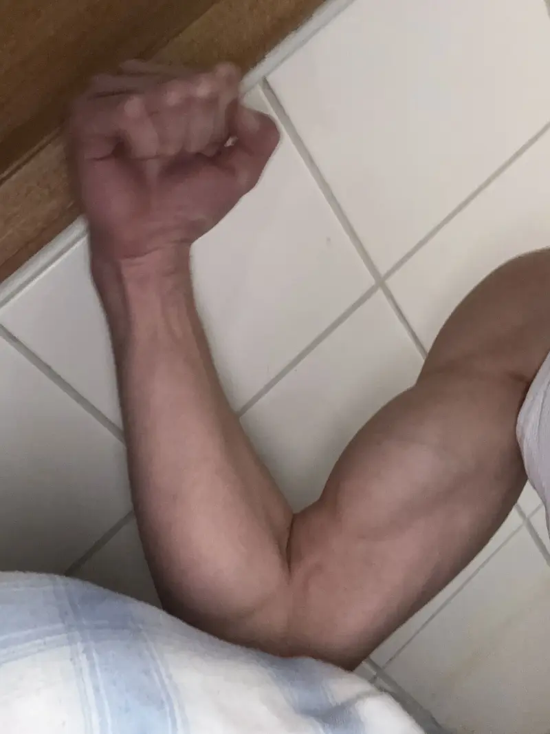 seangerhard1303 (18) male from DE - sexting partner