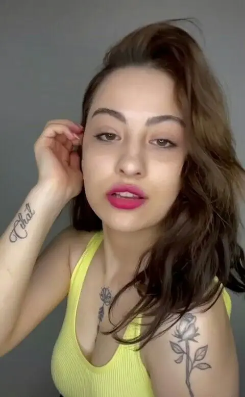 seductiveskylar (18) female from US - sexting partner